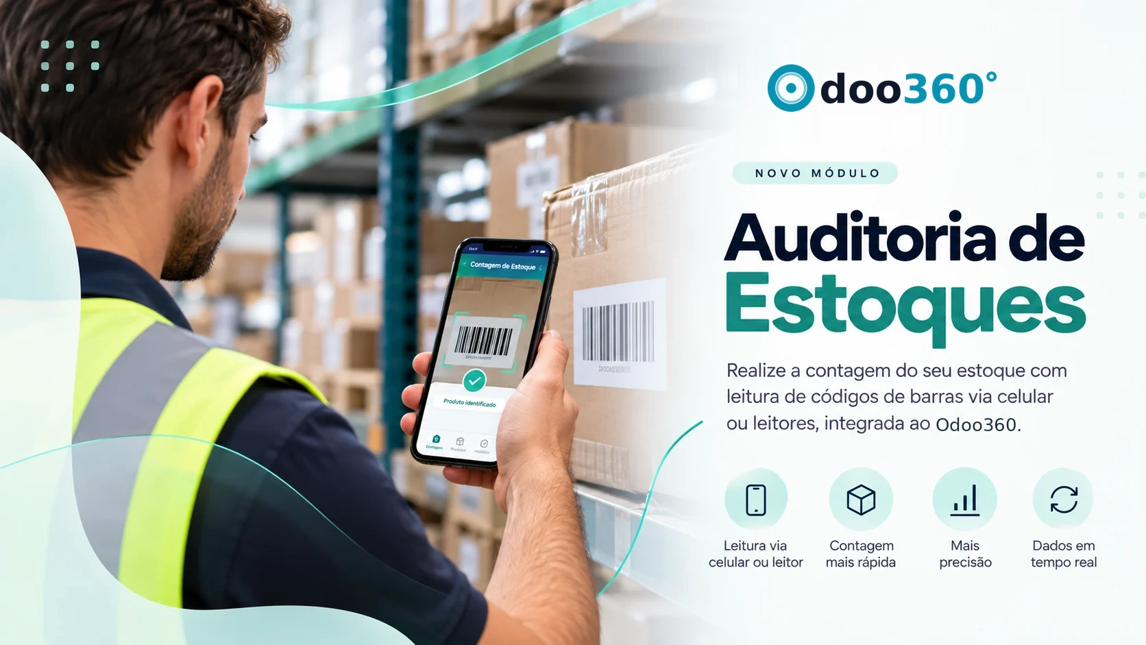 Funcionário de estoque bipando a etiqueta de uma caixa com o celular para a auditoria de estoque do Odoo90